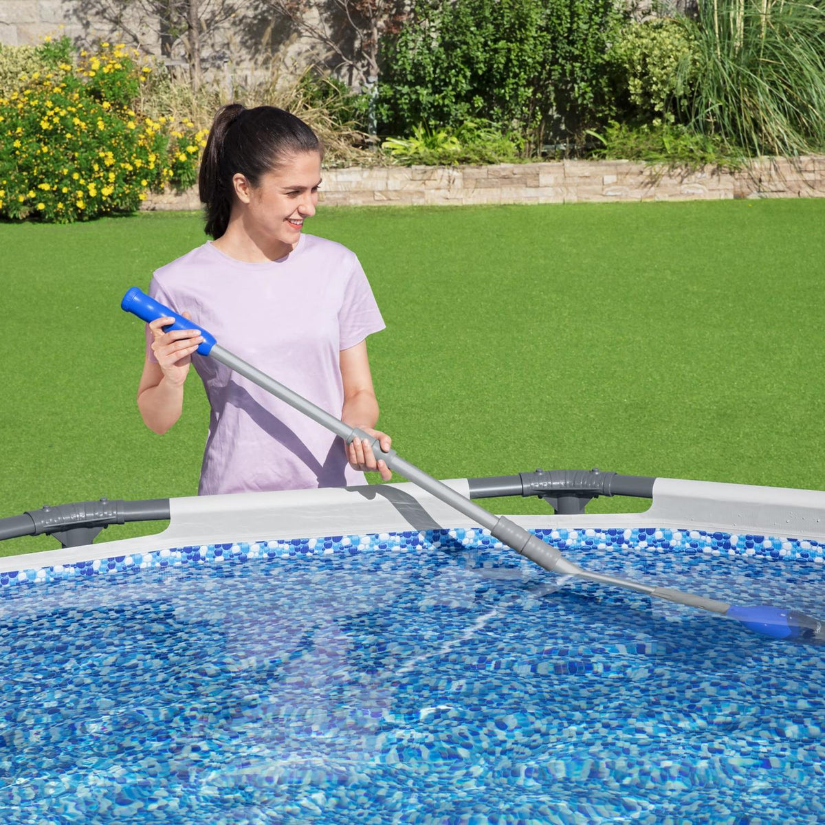 Bestway Flowclear AquaTech BatteryOperated Pool Vacuum Cleaner Avant