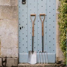Load image into Gallery viewer, Kent &amp; Stowe Stainless Steel Digging Fork Rust Resistant FSC For Gardening