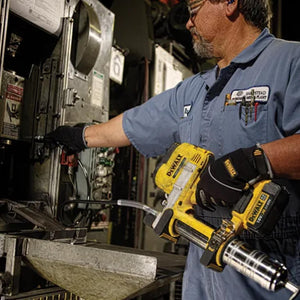 DEWALT DCGG571M1 Cordless XR Grease Gun 18V 1 x 4.0Ah Li-ion