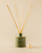 Load image into Gallery viewer, Cosmic Reed Diffuser Beige Freestanding Accesory Measures 6 X 7 X 6 Cm