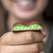 Load image into Gallery viewer, Nestle Chocolate Bar, Aero Peppermint Chocolate Bar 24x36g (2 Pack)