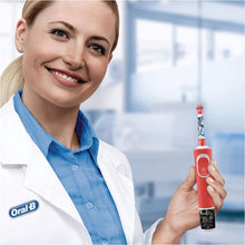 Load image into Gallery viewer, Oral-B KIDS 3+ Star Wars Electric Toothbrush giftset with Travel Case