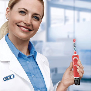 Oral-B KIDS 3+ Star Wars Electric Toothbrush giftset with Travel Case