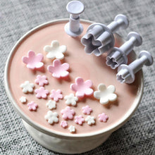 Load image into Gallery viewer, Fondant Plunger &amp; Cutter For Icing, Muffin &amp; Pudding Cutting, Flower Shape