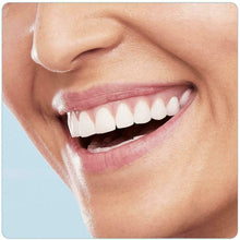 Load image into Gallery viewer, Oral-B Genuine 3D White Replacement Toothbrush Heads - 4 Heads