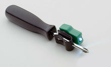 Load image into Gallery viewer, SwissTech MAGNETIC TOOL Light Magnetic Light &amp; Versatile with Clip - ST33360