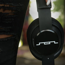 Load image into Gallery viewer, Sol Republic Tracks HD2 Headphones Black