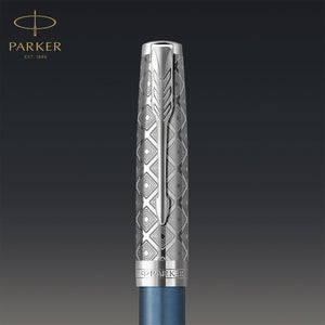 Parker Sonnet Fountain Pen Blue Chrome Trim Fine 18K Gold Nib Black Ink Gift Box