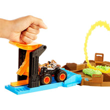 Load image into Gallery viewer, Hot Wheels Monster Trucks Stunt Tire Play Set