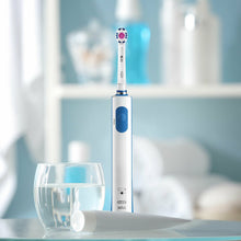 Load image into Gallery viewer, Oral B Pro 570 Electric Toothbrush 3D White with Refill Head
