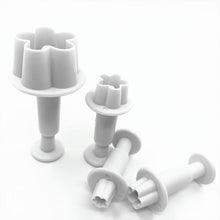 Load image into Gallery viewer, Fondant Plunger &amp; Cutter For Icing, Muffin &amp; Pudding Cutting, Flower Shape