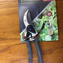 Load image into Gallery viewer, Kent &amp; Stowe Professional Bypass Secateurs Pruner For Gardening