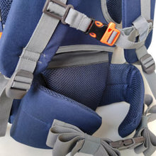 Load image into Gallery viewer, Summit Discovery Adventures 65L Daypack With Hydration Bladders Section Holder