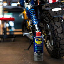 Load image into Gallery viewer, WD-40 Specialist Heavy-Duty Motorbike Chain Lubricant Can 400ml