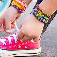 Load image into Gallery viewer, Despicable Me Loom Bracelet Maker Kit 2400 Bands Kit and 6 Charms