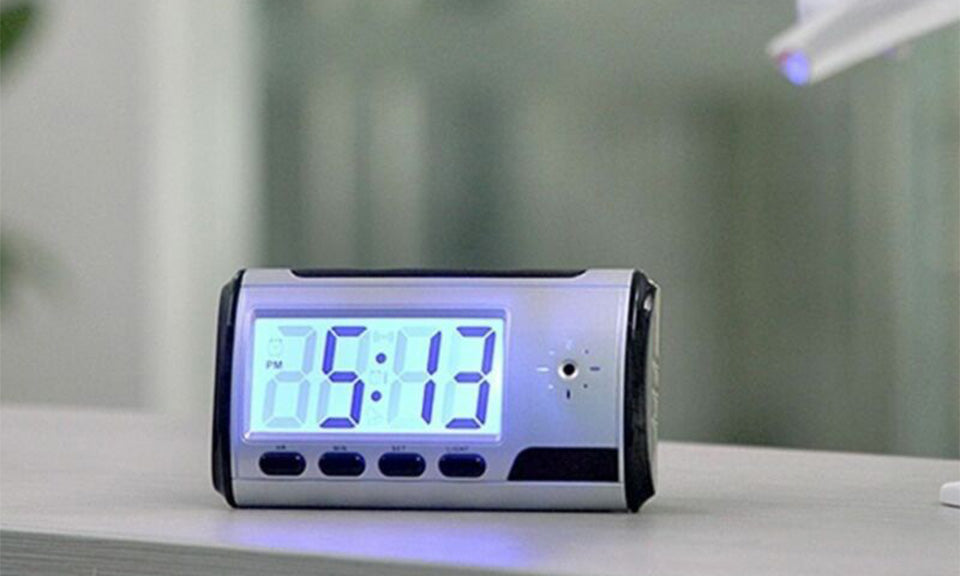 Covert alarm clock hotsell camera