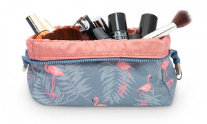 Fashionable Waterproof Cosmetic Bag For Women