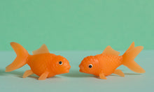 Load image into Gallery viewer, Tobar Squirting Goldfish