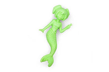 Load image into Gallery viewer, Tobar Mermaid Seashell Fizzer - Assorted
