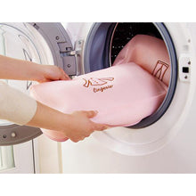 Load image into Gallery viewer, Haven Zippered Mesh Laundry Clothes Washing Bags - Pack of 5, White or Pink