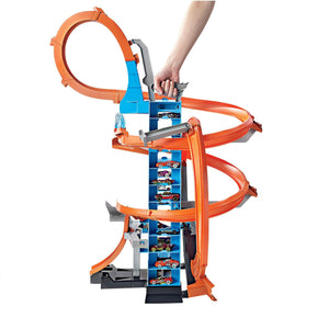 Hot Wheels Sky Crash Thrilling  Tower Race Track Set With Diecast Car
