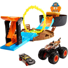Load image into Gallery viewer, Hot Wheels Monster Trucks Stunt Tire Play Set