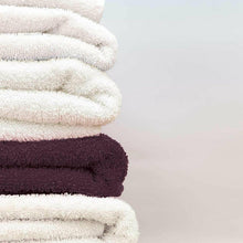Load image into Gallery viewer, DYLON Washing Machine Fabric Dye Pod, Plum Red, 1pk of 350g