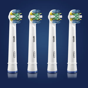 4xOral-B FlossAction, CrossAction, 3D White or Sensi Clean Toothbrush RefillHead