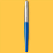 Load image into Gallery viewer, Parker Jotter Fountain Pen Originals Blue Finish Medium Nib Blue &amp; Black Ink
