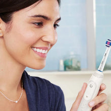 Load image into Gallery viewer, Oral-B 3D White Advanced Cleaning And Whitening Replacement Brush Heads