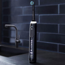 Load image into Gallery viewer, Oral-B Genius 8000 Electric Toothbrush with RepalcementHeads &amp; Tavel Case, Black