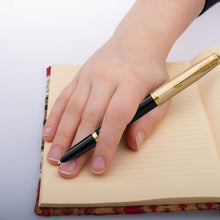 Load image into Gallery viewer, Parker 51 Fountain Pen Delux Black Medium 18k Gold Nib Black Ink Gift Box