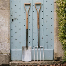 Load image into Gallery viewer, Kent &amp; Stowe Stainless Steel Digging Spade Rust Resistant FSC For Gardening