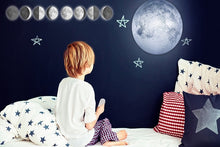 Load image into Gallery viewer, Healing LED Rotating Moon Light with remote control